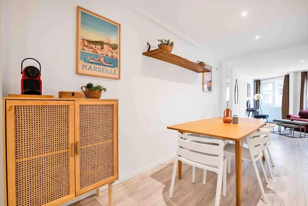 Porte Maillot, Champs Elysees, Triomphe, Suite 3 Chambres 8P Paris France